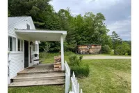 Vermont Country Cottage (Near Village)