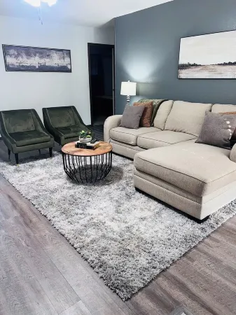 COZY 2Bedroom/1Bath Duplex