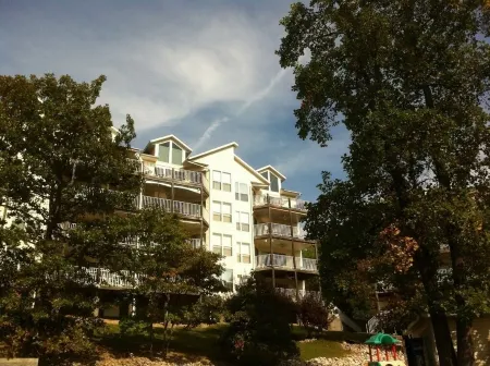Condo at The Ledges! 2BR+Large Loft/2.5 BA Condo-2 Pools & Beach