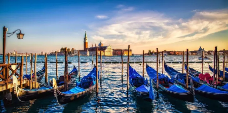 Novalesi Vintage Interior 1 (Just 20 Minutes from Venice)