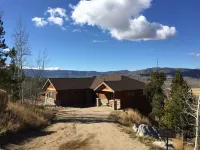 5 Minutes from Granby Ranch, 18- Min from Winter Park, Gorgeous Views - 4-Star