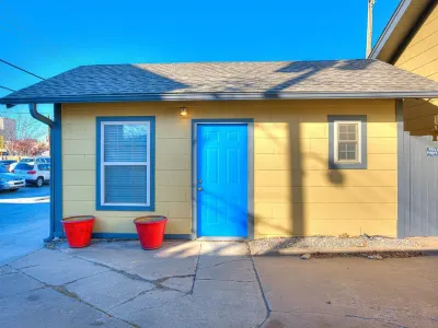 Huge Historic Gem Steps From The University of Oklahoma Hotel a 