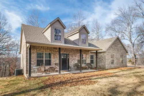 Hickory Hill Haven: Waterfront - Hot Tub - Fire Pit - Relax