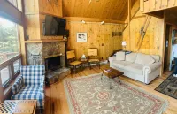 The Cedar Chalet @ 59 Westridge