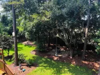 Island Paradise! Enjoy Our Duplex with a Pickleball Court and Basketball Hoop - balcony