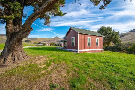 HISTORIC FARMHOUSE ON 400 ACRE RANCH