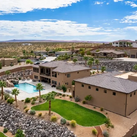 Large 9 Bedroom Home w/Private Pool, Indoor Sports Court & Arcade Room