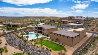 Large 9 Bedroom Home w/Private Pool, Indoor Sports Court & Arcade Room