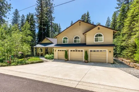 Luxury Home In Arnold With Tons of Privacy & Space