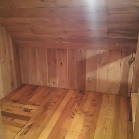 Seven Springs Cabin - Fox Tail Chalet - Authentic, Pet Friendly Log Cabin Chalet