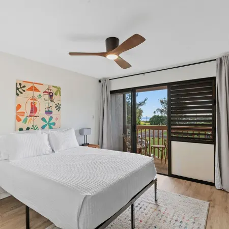 Family Condo with Queen Beds & Ocean Views from 3 Lanais!