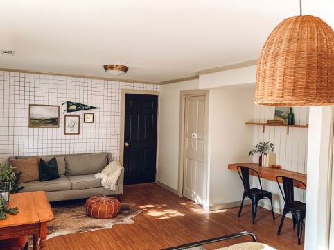 Steps to VT Campus & Cassell Cozy Blacksburg Studio
