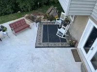 Modern , farmhouse basement, suite, queen bed, efficiency , dogs welcome.