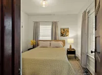 Lincoln 2 -Near Lake Michigan, Beaches, Luge, Fishing, EV Charger & Pet-Friendly
