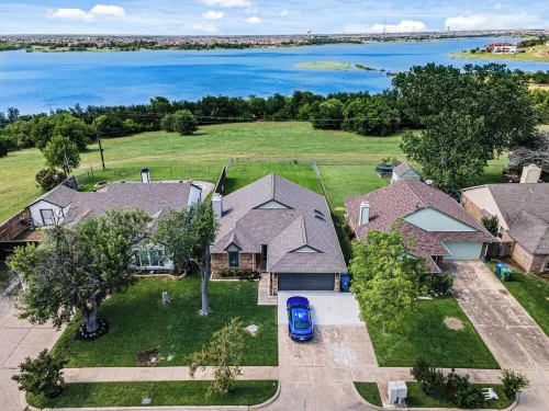 LakeHouse, Private Pool, Hot Tub/Spa, Putting Green, LakeView, Firepit and More! Hotel a The Colony