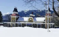 THE PENTHOUSE at Cranmore Mt. Resort, N. Conway, 4-season pool, near Story Land!
