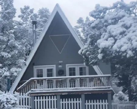 Inviting Cabin on a quiet cul-de-sac in Payson. Hotels in Payson