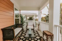 Mermaid's Muse - close to beach & downtown Ocean Springs! Includes golf cart!