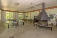 Nordic Village Townhouse, Storyland, Mountains, Pools