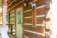 Wondertree Mountain Cabin– Luxury 3BR Cabin with Outdoor Hot Tub, Hot Springs NC Các khách sạn ở 8 Spring Creek