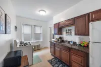 Chicago style apt/Near Hosp/ORD/MDW/DT