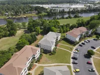 Quiet top floor condo in Barefoot Resort, minutes from the beach, free shuttle