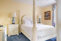 ☆Oceanfront Serenity☆ Private Pool & Beach Walkway