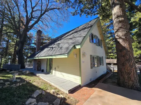 Snow Valley:10 Min. Easy Drive up/down. Clean! 1900 sf. Jacuzzi Tubs. Discounts!