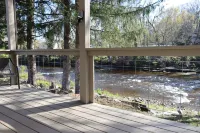 Parsons Riverside Retreat: Steps away from a rolling mountain stream and trails