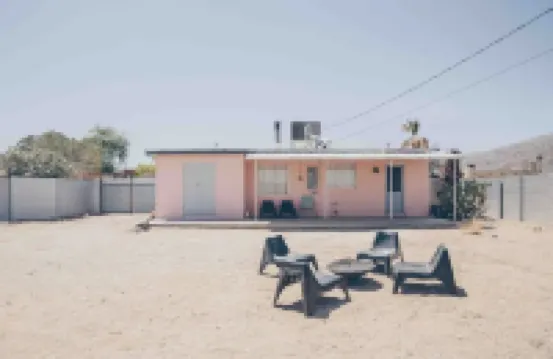 Pink, Architect-Appointed House! 3 min from JTNP.