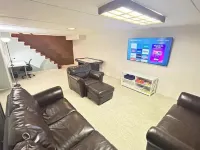 PROMO 10% WEEKLY 15% MONTHLY DISCOUNT 2-Car Garage Cal King Bed Fenced Yard