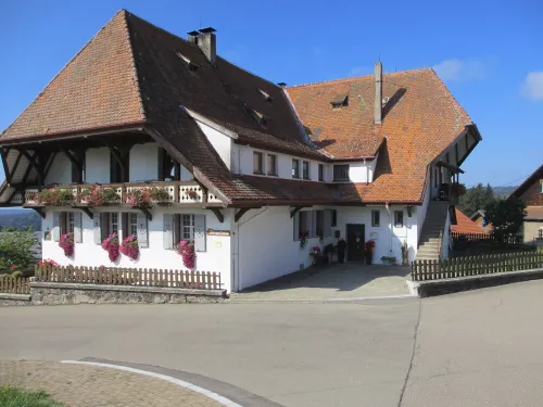 New modern, luxurious, barrier-free and cozy apartment ユーリンゲン＝ビルケンドルフのホテル