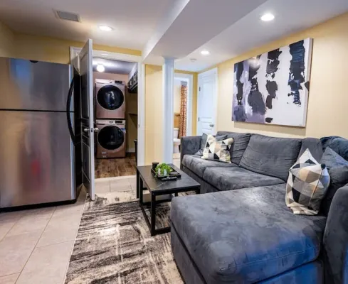 Luxury Studio Suite. Walking distance to UBS Arena Hotels in Elmont