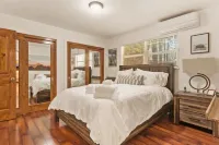 Spacious 4BR/3BA Family Home + Must See Game Room. Hotels in Graeagle