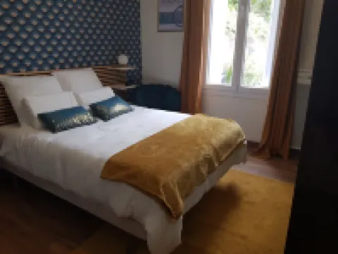 Cosy town house with bicycles available