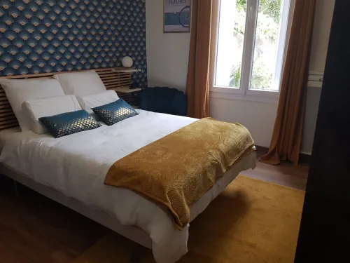 Cosy town house with bicycles available