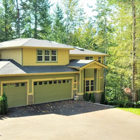 Spacious, family friendly, peaceful, near golf course, Microsoft & Marymoor Park