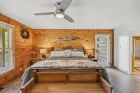 Yukon cabin in the woods فنادق في Pigeon