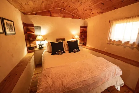 The Lehigh Cabin - Riverfront Escape- 1 mile private river