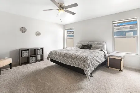 New construction duplex, clean & comfortable 1075