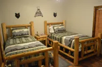 "JUST RIGHT" Spring Sale! Relaxing Mtn Getaway. Hot Tub, Fire Pit, Grill, Games