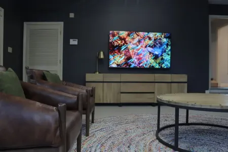 Madison Poolside Parlour