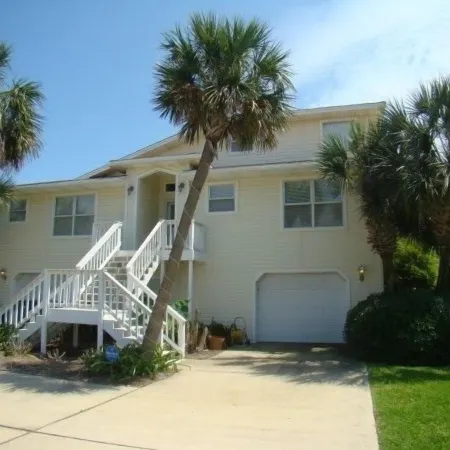 Beach Boating Paradise-Heated Pool,2 King Suites,90ft Dock,Game Room,Bikes,5Star