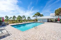 New High End Build! Max 12 Guests of Any Age - Gated Community Includes Pool - ติดทะเล