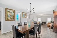 Newly remodeled 4 Bedroom 3 full bath 덴턴 호텔