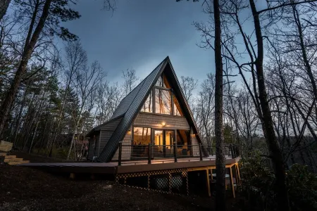 1 mile to Bryce Resort l 4 BR l Hot Tub l Fire Pit l Game Room