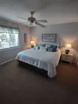 Beach Across Street, Walk to Restaurants/Coligny Beach/Shopping/HH Cabana Villa