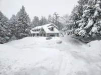 Skiing, snowshoeing, snowmobile/ATV trails, hunting, hiking and kayaking Hotels in Rumford