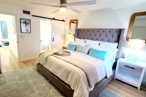 POSHPADZ Villa Hermosa, Sleeps 6, Water View, Walk to Jupiter Beach, Pool,Tennis