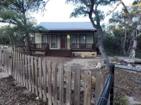 Hill Country Escape Hotel dekat Guadalupe River